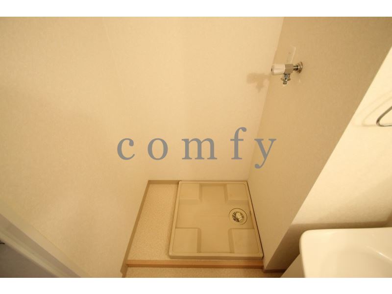 その他設備　洗面所内にあり便利な洗濯機置場