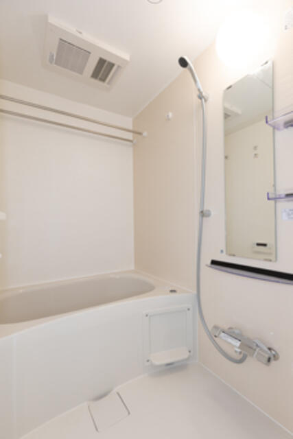 バス・シャワールーム　※写真は同タイプ住戸です。