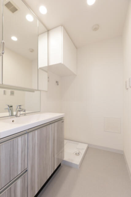 洗面設備　※写真は同タイプ住戸です。