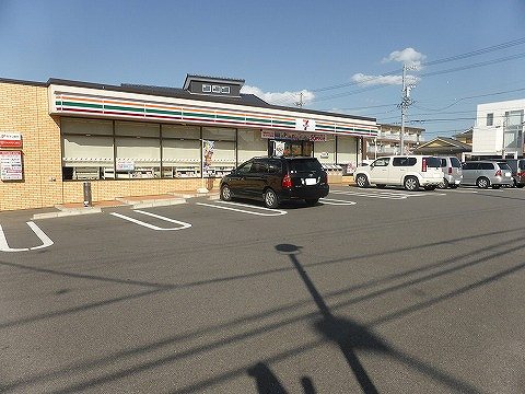 コンビニ　セブンイレブン 西尾桜町店（コンビニ）まで294m