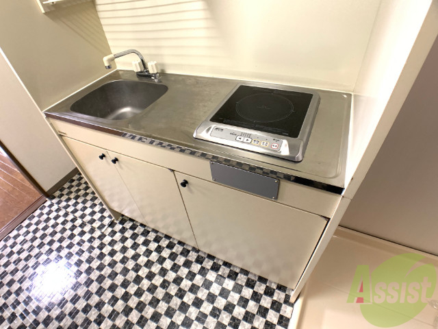 キッチン　ＩＨクッキングヒーターが設置されていて、便利ですね～。