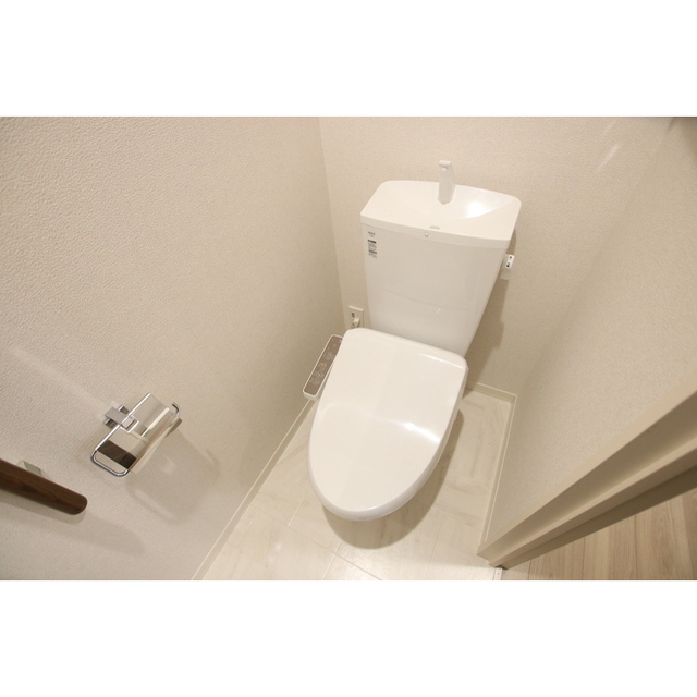 トイレ　温水洗浄便座★