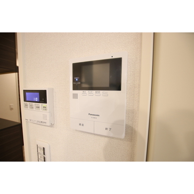 セキュリティ　モニター付きインターホン