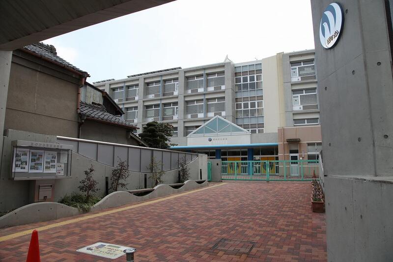 小学校　ほのか小学校（小学校）まで400m