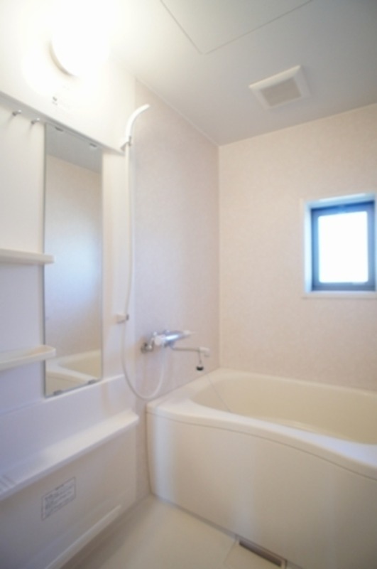 バス・シャワールーム　図面と現状に相違がある場合には現状を優先