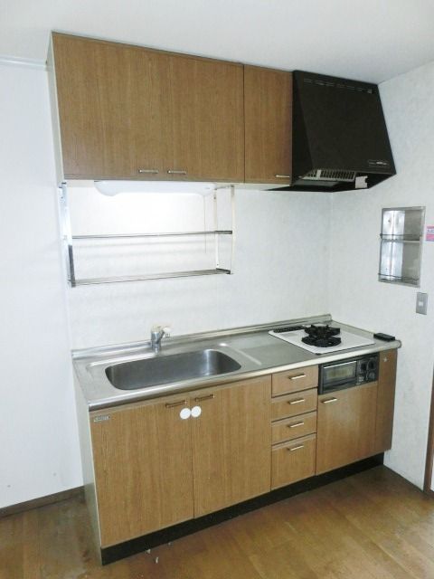 キッチン　お掃除の楽なシステムキッチン。