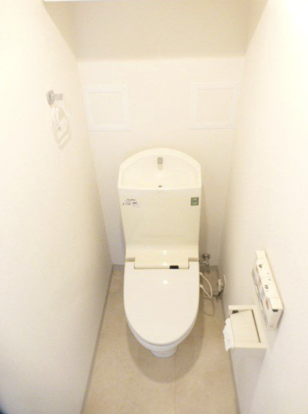 トイレ　落ち着いたトイレです