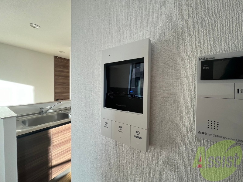 セキュリティ　ＴＶモニター付インターホンです。来客者の顔が見えるので安心！