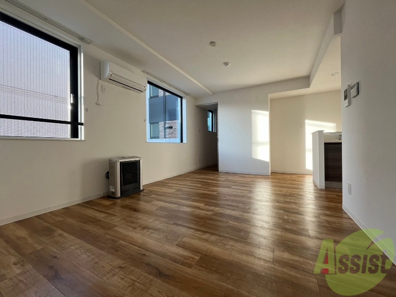 居室・リビング　広くてきれいなリビングです！快適に過ごせそうですね。