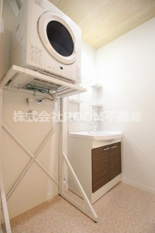 洗面設備　コンパクトで使いやすい洗面所