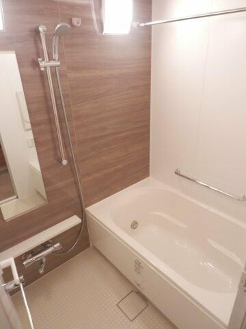バス・シャワールーム　ゆったり過ごせるお風呂です