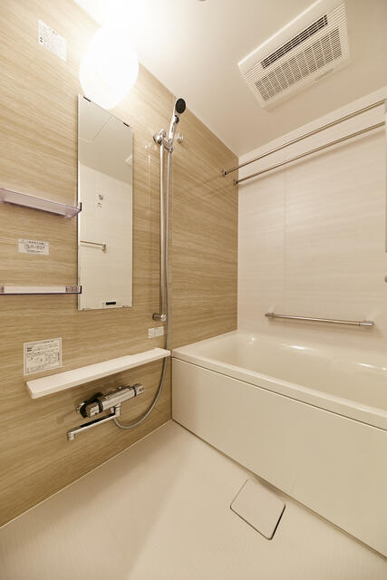 バス・シャワールーム　※写真は同タイプ住戸です。