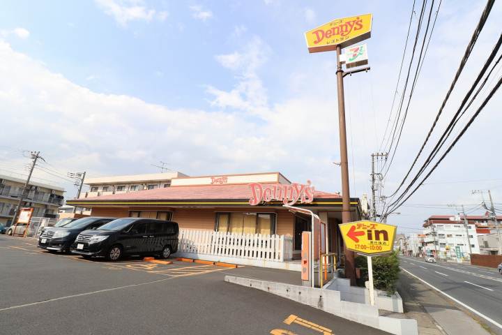 飲食店　デニーズ（飲食店）まで215m