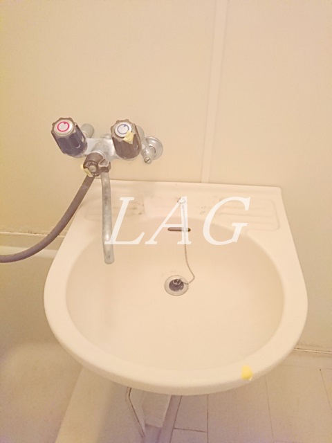 洗面設備　洗面台です。