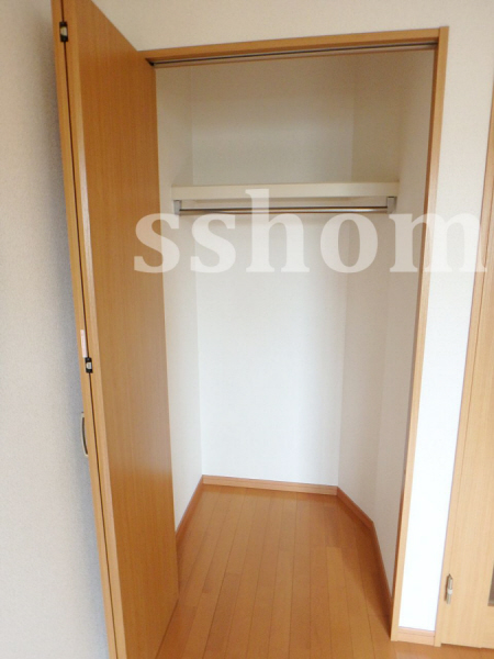 収納　クローゼット