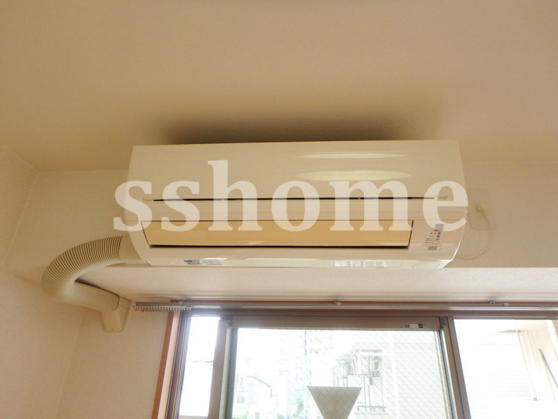 その他　エアコン付いてます