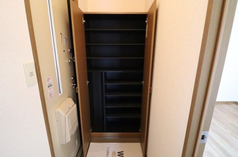 玄関　図面と現状に相違がある場合には現状を優先