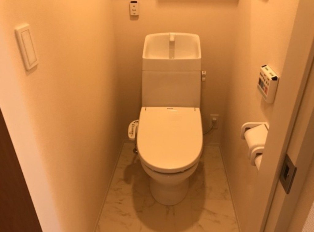 トイレ　同施工会社参考写真