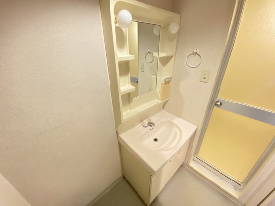 洗面設備　※別部屋の写真です