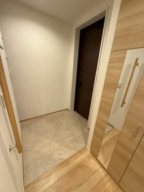 玄関　玄関ホールにはシューズボックスがあります。