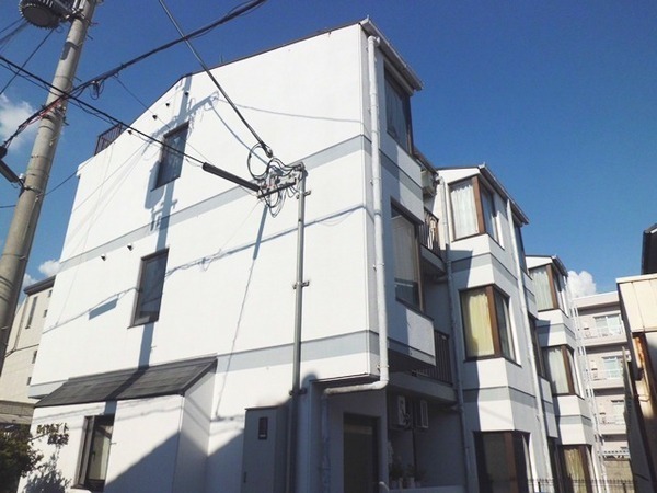 建物外観　宅配BOX付で不在時も安心です！