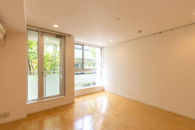 居室・リビング　※別部屋の参考写真です。