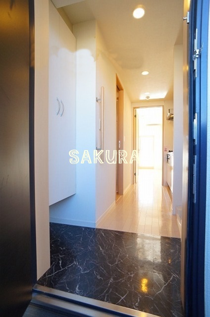 玄関　収納豊富なシューズボックスです♪