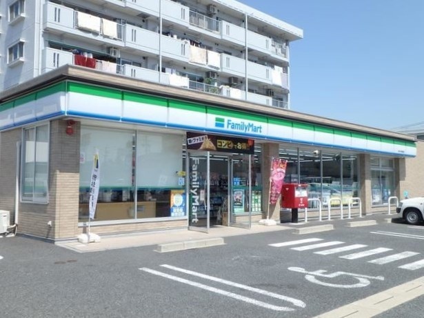 コンビニ　ファミリーマート春日井瑞穂通店（コンビニ）まで561m