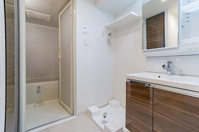 洗面設備　コンパクトで使いやすい洗面所