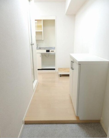 玄関　※別部屋参考写真