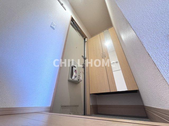 玄関　当社、チルホームのHPもご覧ください(^^)/物件情報多数♪