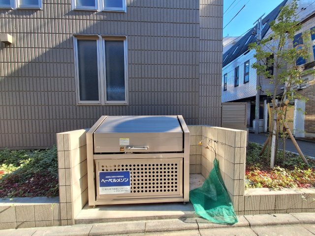 その他設備　敷地内ごみストッカー