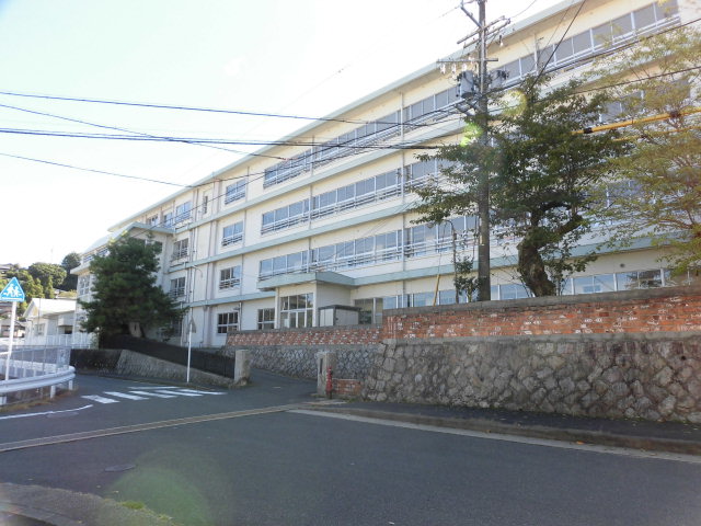 小学校　中津川市立東小学校（小学校）まで917m