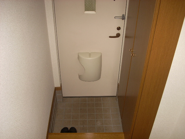 玄関　※別部屋写真