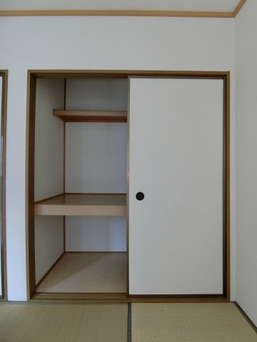 収納　イメージ102号室の写真（反転あり）