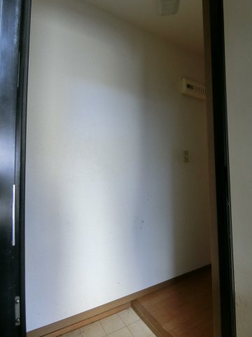 玄関　イメージ102号室の写真（反転あり）