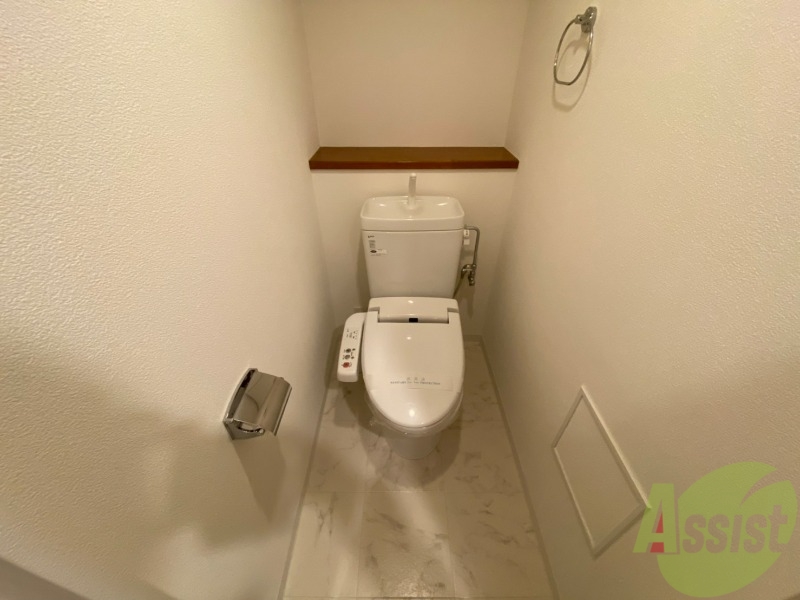 トイレ　ウォシュレット機能がついたトイレです。安心して使用できます。
