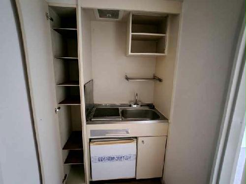 キッチン　実際のお部屋と異なる場合がございます。