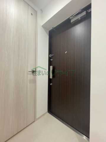 玄関　スプランディッド西日暮里