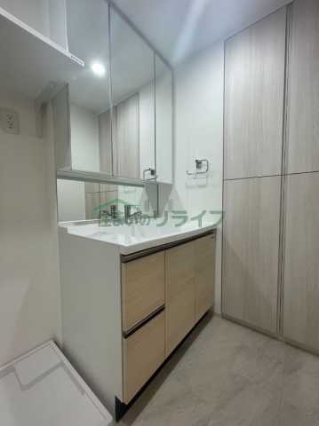 洗面設備　スプランディッド西日暮里 の洗面所