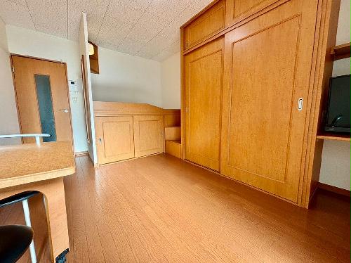 居室・リビング　現状優先。設置は現地と異なる可能性があります。