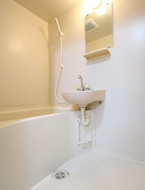 バス・シャワールーム　バス　※同物件・同仕様画像