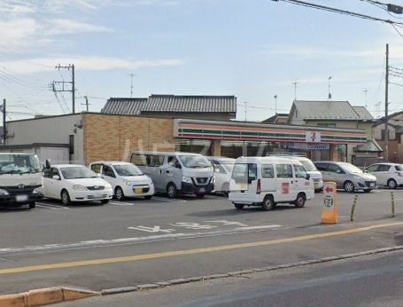 コンビニ　セブン-イレブン上尾川店（コンビニ）まで592m