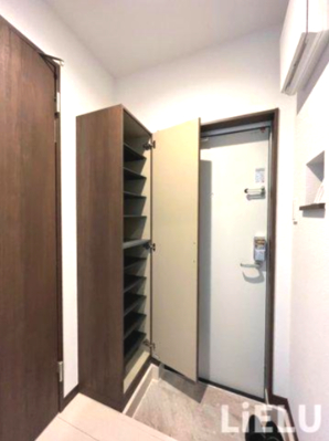 玄関　同シリーズ物件の参考写真になります※現況優先