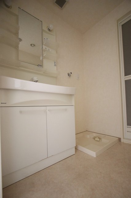 洗面設備　同物件別号室のものです。