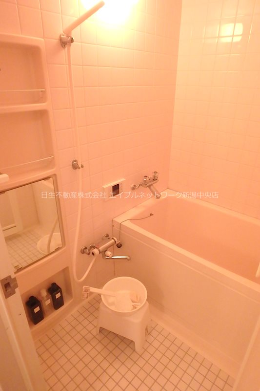 バス・シャワールーム　モデルルーム写真※家具は付きません