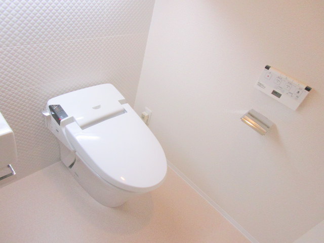 トイレ　★温水洗浄便座★