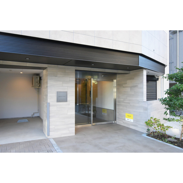 エントランス　清潔なエントランスです