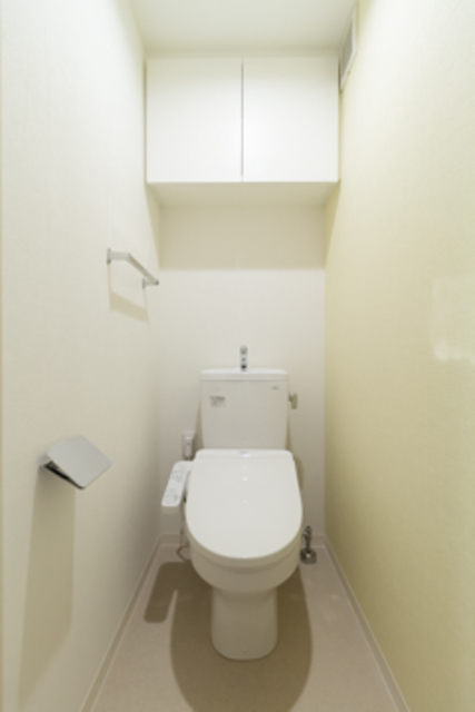 トイレ　※写真は同タイプ住戸です。