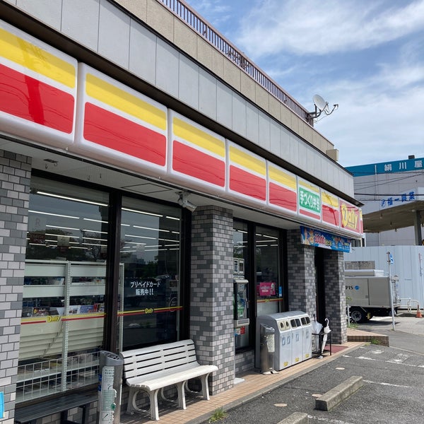 コンビニ　デイリーヤマザキ江東辰巳3丁目店（コンビニ）まで1177m